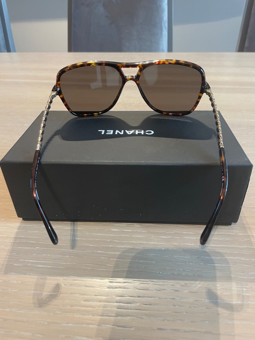 Chanel sunglasses - Picture 3 of 6